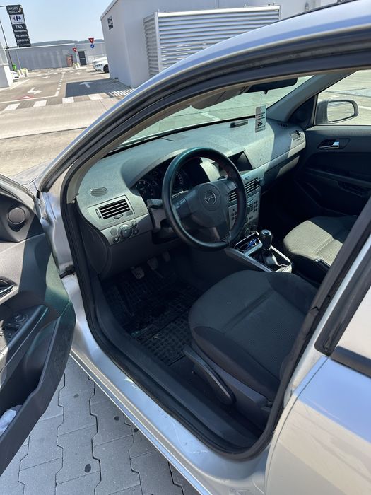 Vand opel astra H 1.6 benzina