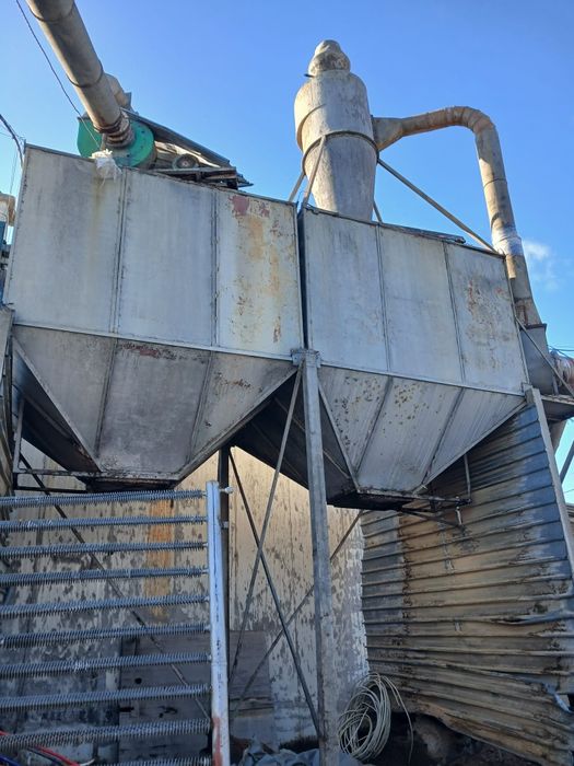 Индустриални метални бункери