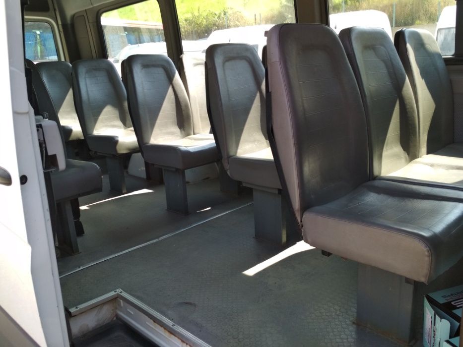 Седалки за бус с крачета