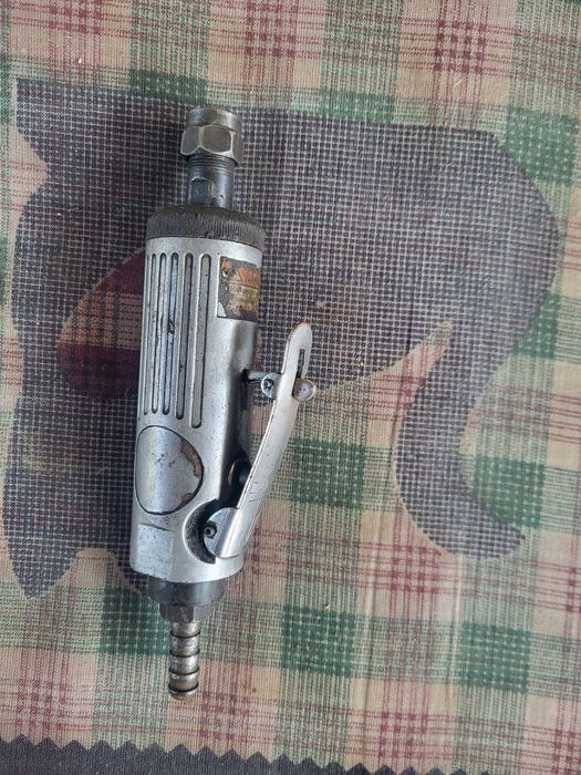 Продам шлифовачный аппарат для покрышки.