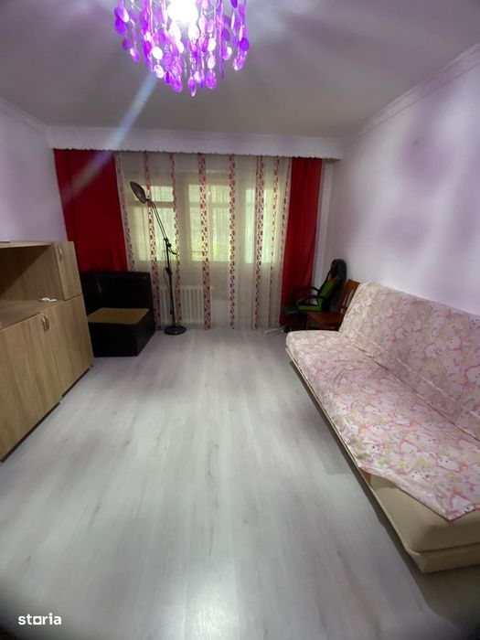 2 camere la parter cu balcon , zona Radu Negru
