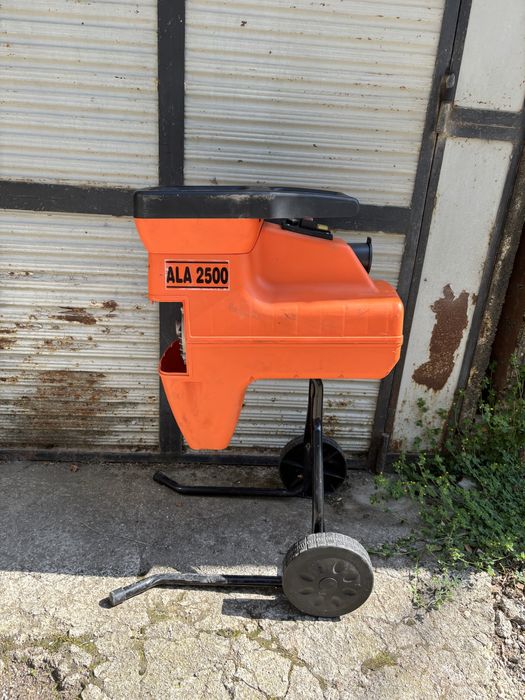 Валцова самопридърпваща дробилка 2500W