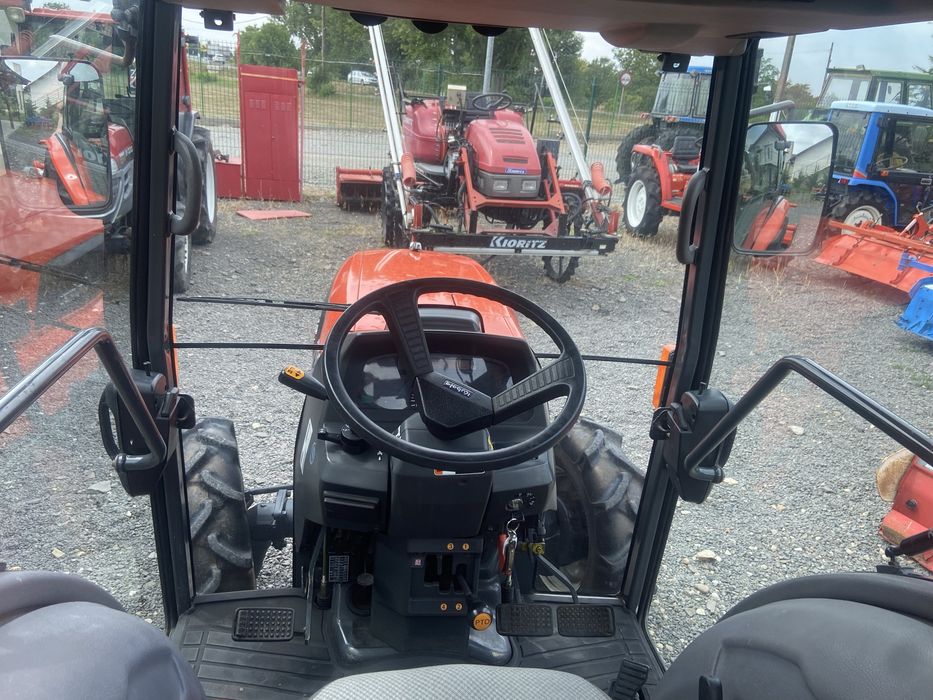 Tractor japonez Kubota KL33, 4x4, 33cp , cabina + freza