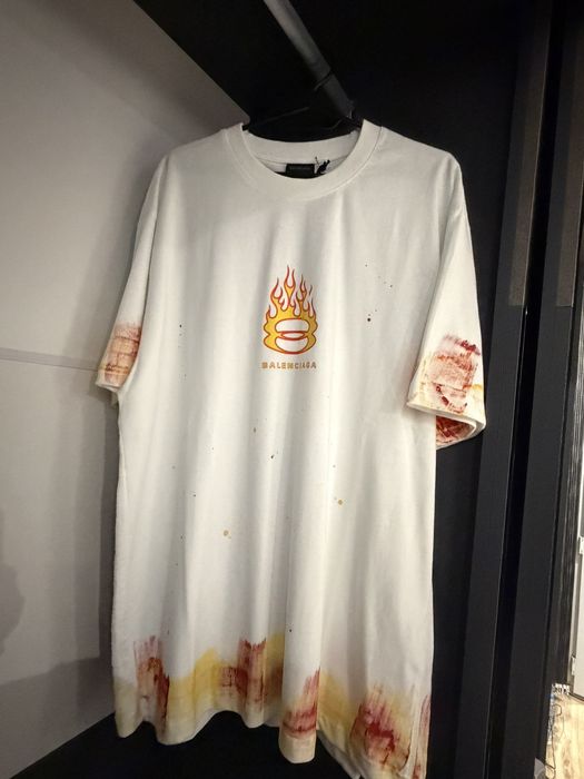 Balensiaga. тениска