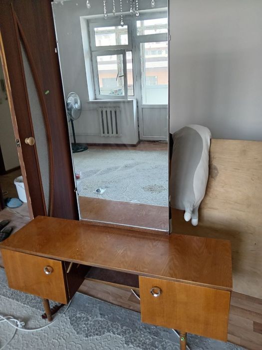 Айна кіші прихожий шкаф сатылады