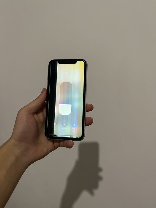 iPhone XR 128 гб Есим