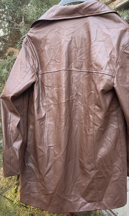 Trench/ jacheta imitatie de piele Bershka ( XS )