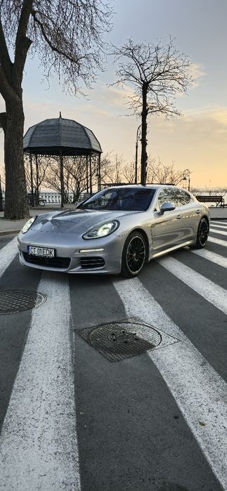 Porsche Panamera 4S 2015