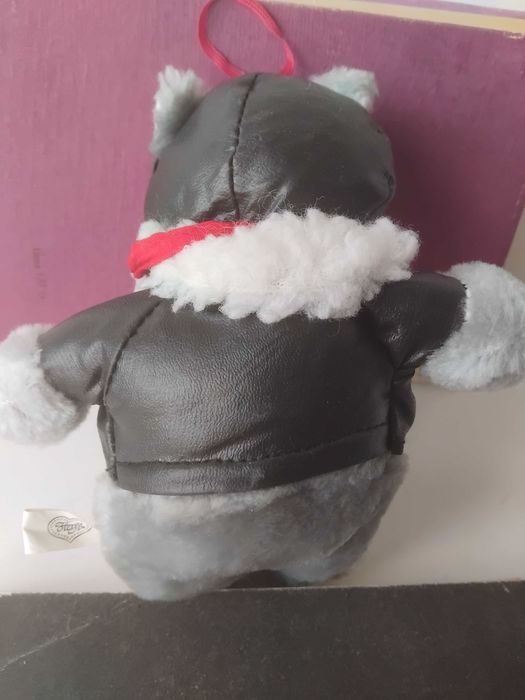 Stinktier SENECA Hamburg - оригинална играчка хипопотам