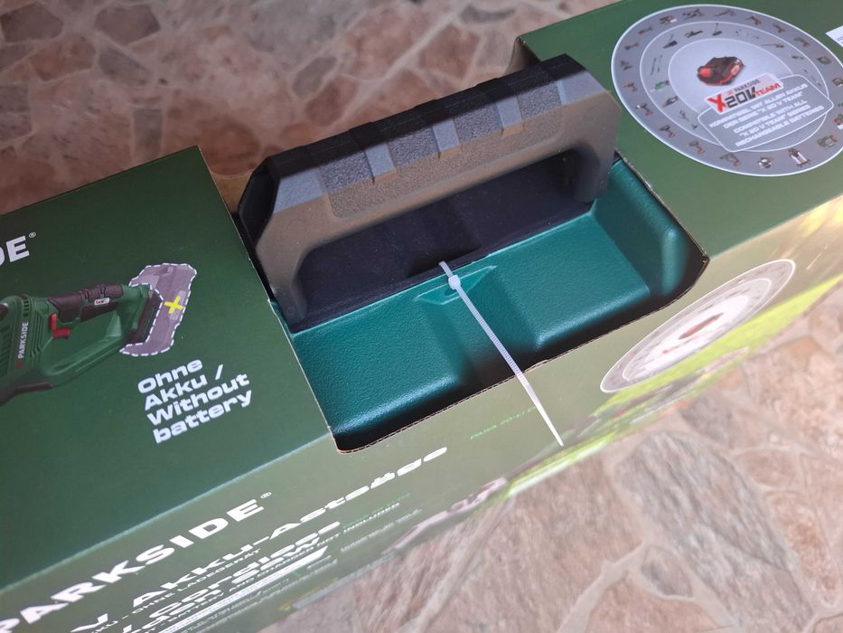 Parkside акумулаторен трион 20V