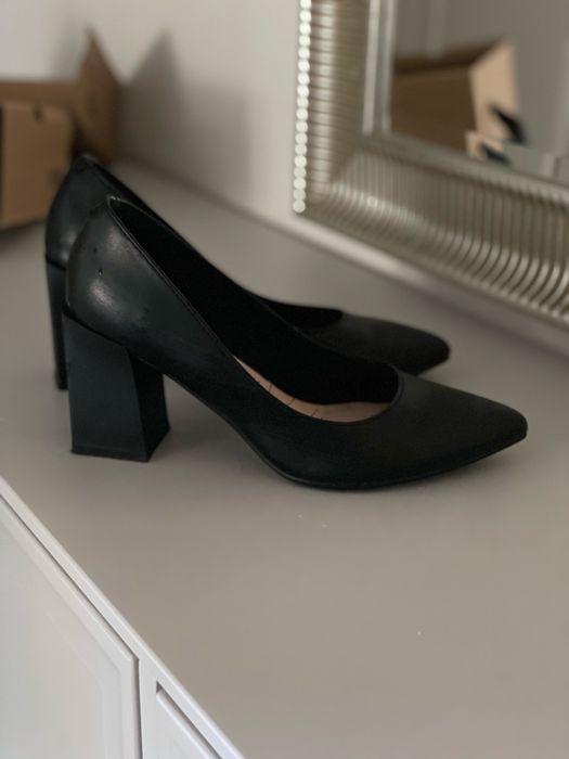 Продам туфли лодочки BADEN