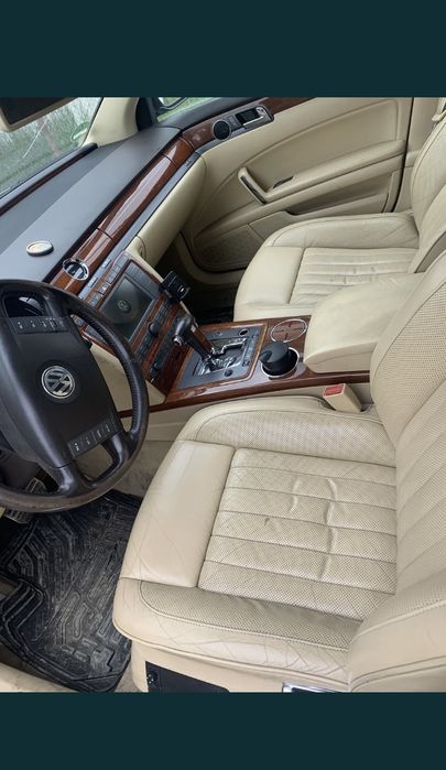 Trager Volkswagen Phaeton 2006 Berlina Negru