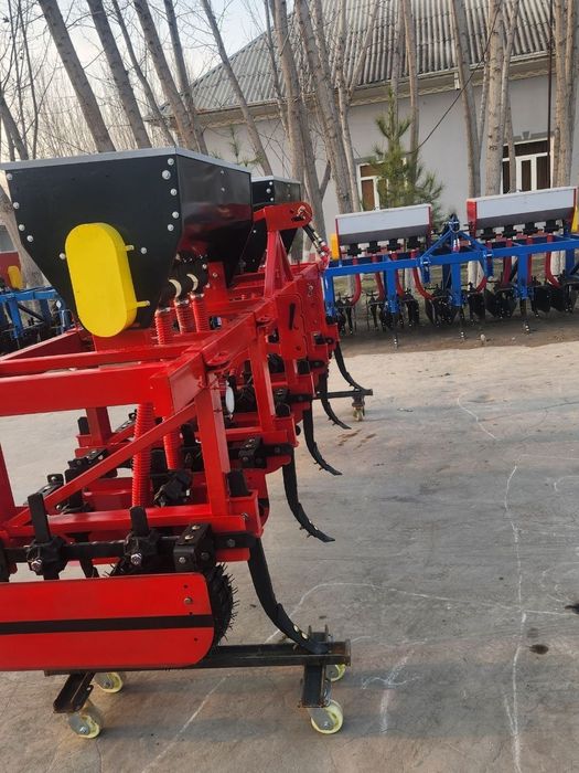 Култиватор сотилади