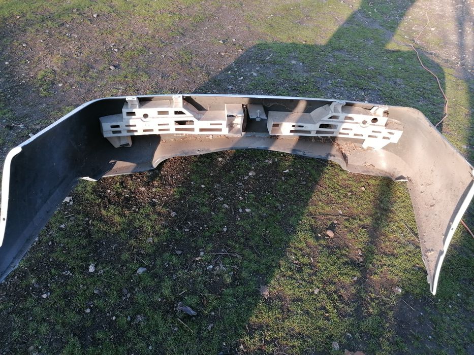 Vând bară spate Renault simbol 2007 nouă