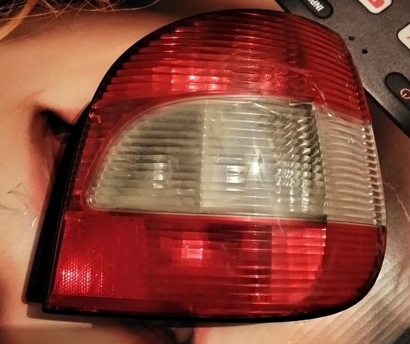 Фара правая на RENAULT