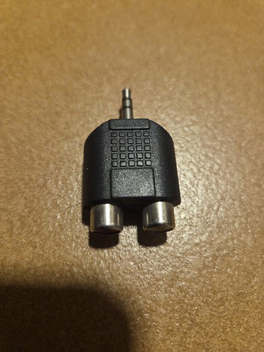 adaptor audio 3,5 mm Jack tată → 2 x RCA mamă