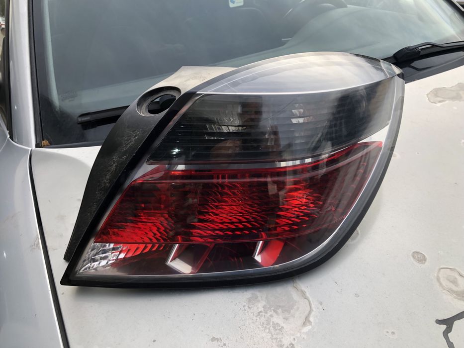 Десен стоп за Опел Астра GTC