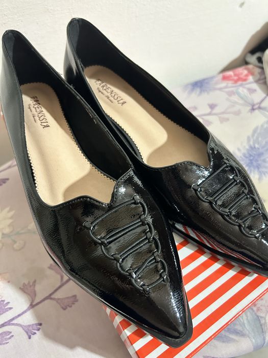 Продаю обувь за выгодную цену