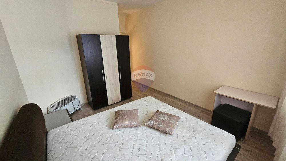 Дава се под наем Тристаен апартамент в Варна, ВИНС - 80 кв.м за 510 € - Снимка #4