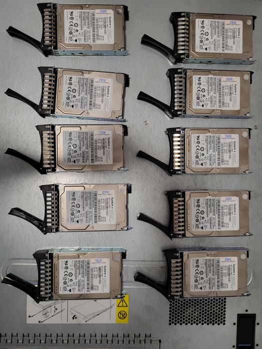 IBM System x3650 M2 server 7947-76g Intel Xeon 5550 10xHDD 146Gb SAS