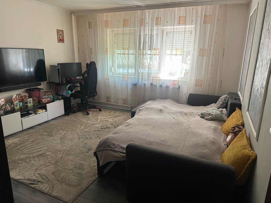Apartament tip C de vânzare – Parter | Complet mobilat | Loc de parcare inclus