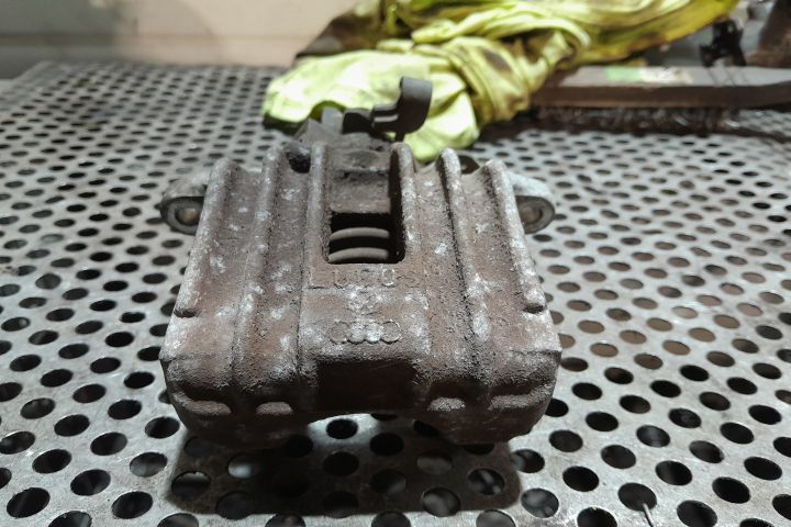 Etrier spate stanga Skoda Fabia 5J [2007 - 2010] Hatchback 1.4 TDI MT