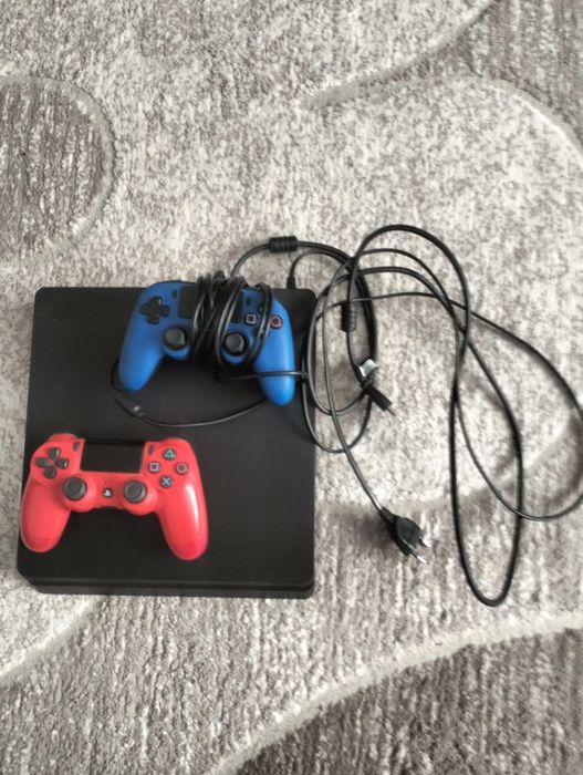 PlayStation 4 slim