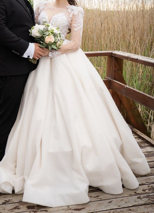 Vand rochie de mireasa