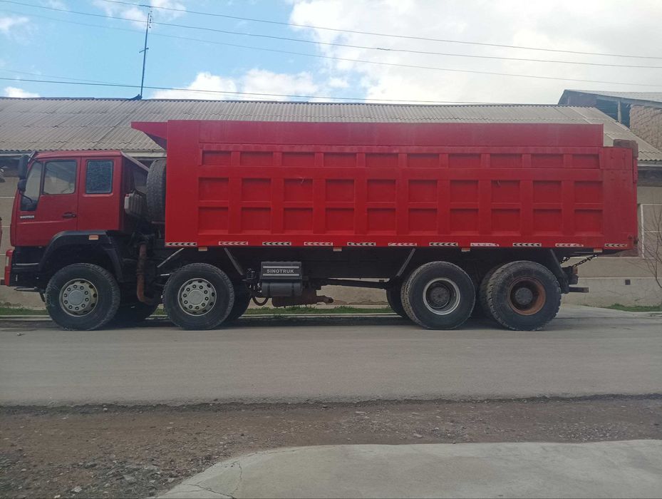 HOWO SITRUCK сораканошка сотилади