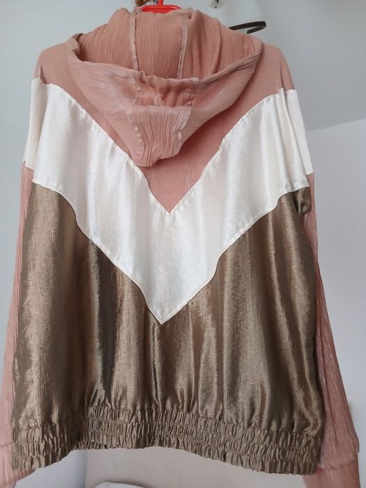 Bluza Zara impecabila