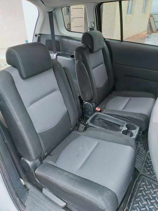 Продаю Mazda 5 2005