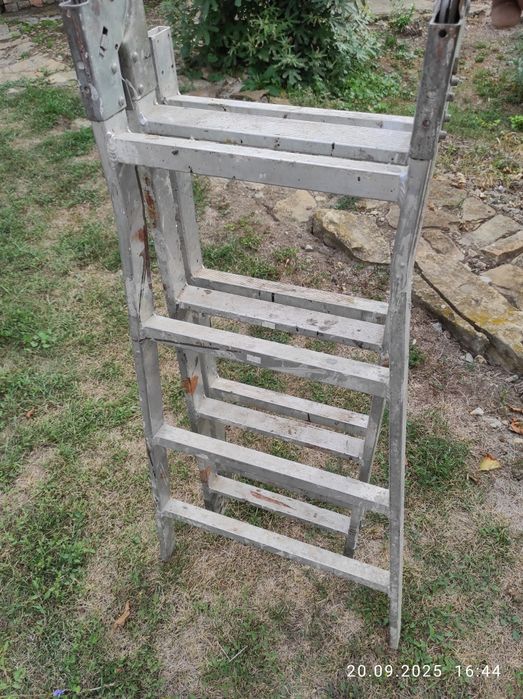 Стълба сгъваема внос