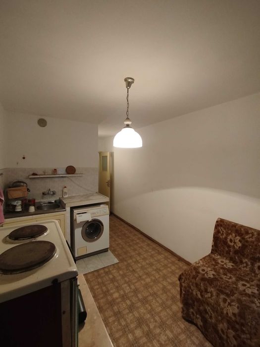 Собственик продава двустаен апартамент в жк ”Лазур” 62 кв. м