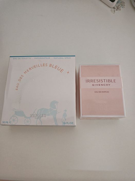 Parfumuri de vânzare