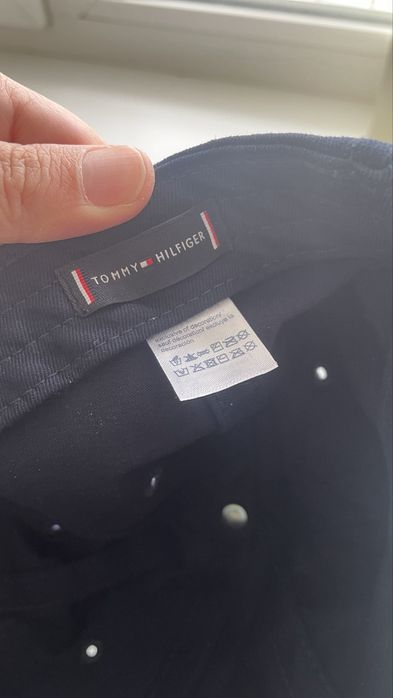 Бейсболки Tommy Hilfiger