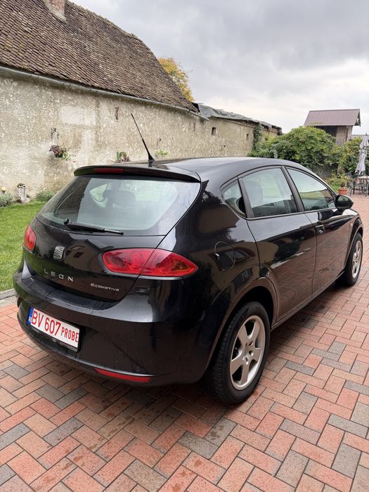 SEAT Leon 2010 — imagine 3