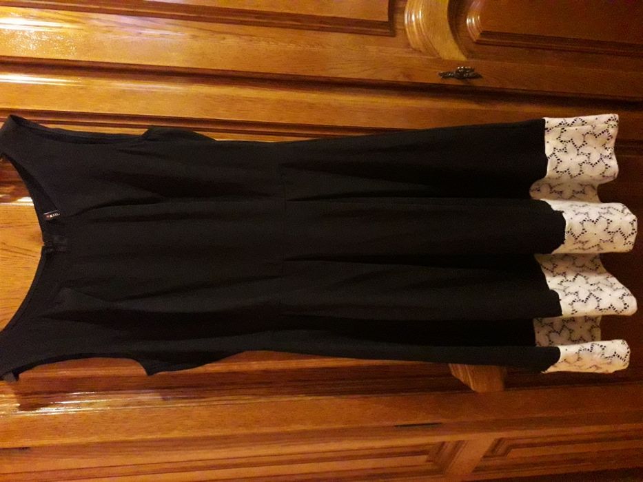 Rochie elegantă neagră