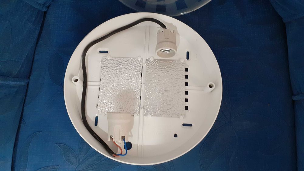 Плафон за таван с две крушки