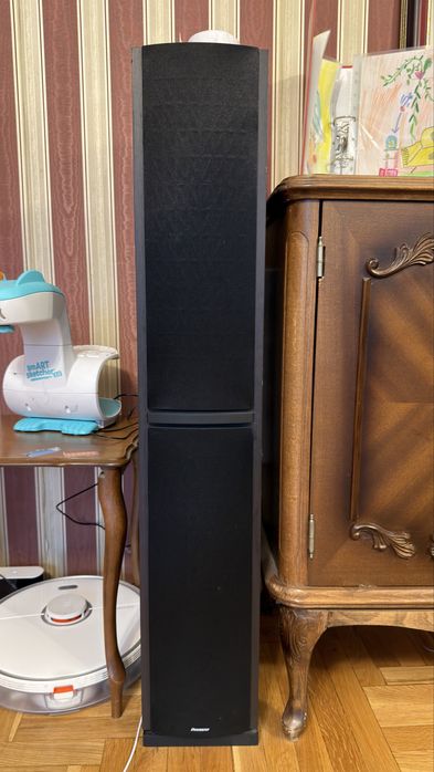 Стерео система шкаф с колони