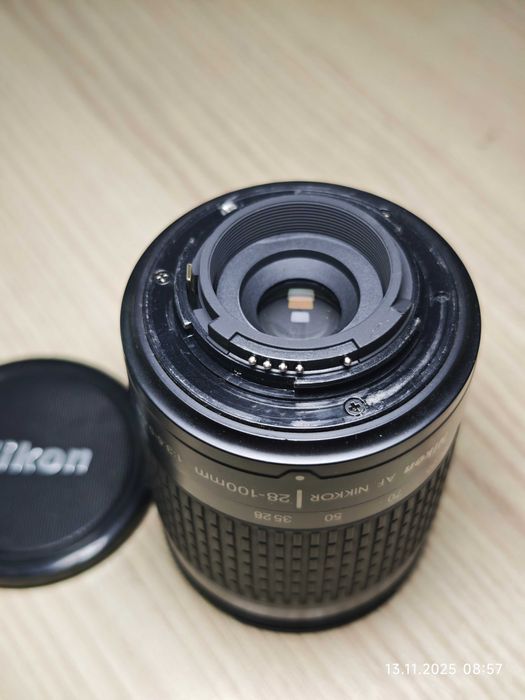 Nikon AF 28-100 f/3.5-5.6
