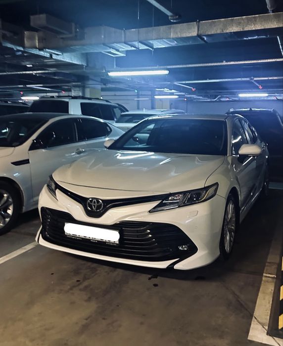 Аренда автомобиля Toyota Camry 70