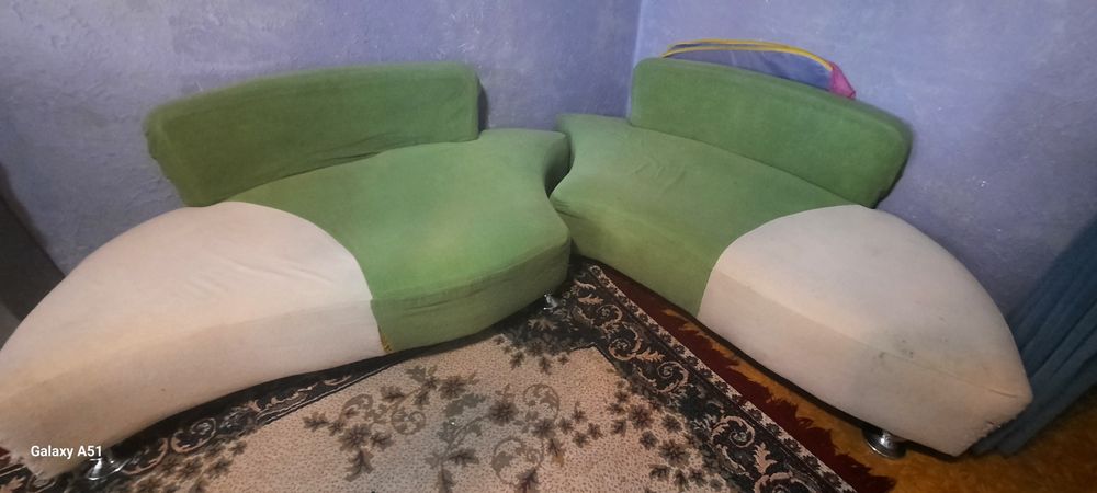 Два дивана б/у .Нераскладные.