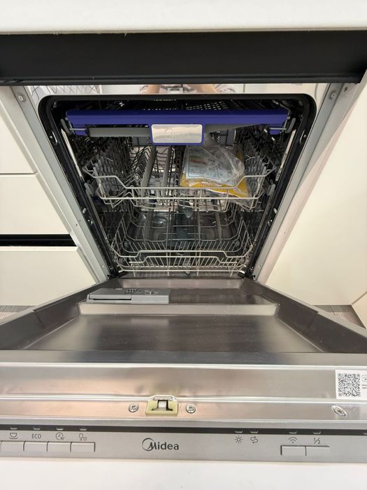 Посудомоечная машина Midea MDWB-6015BB
