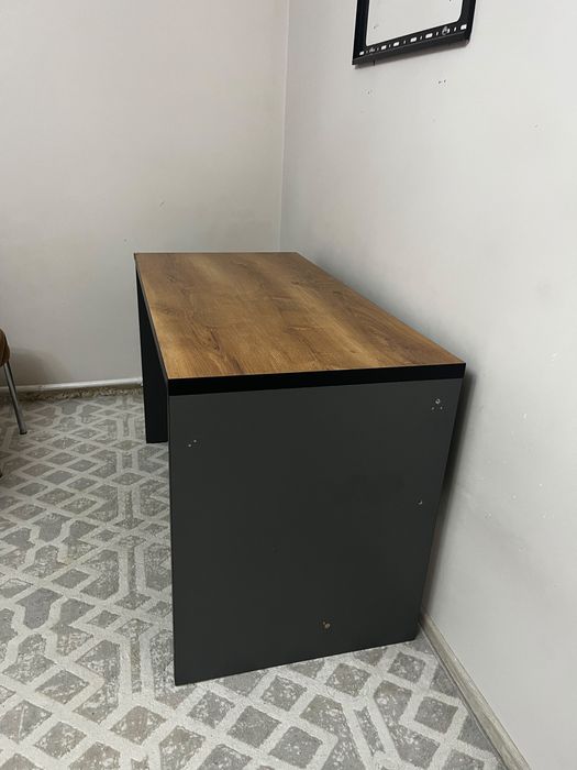 Продам шкаф, ветрина , стол