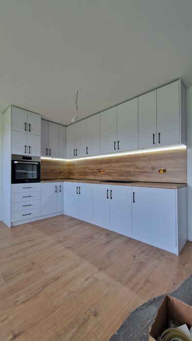 Д.И.А. Мебел- Мебели по поръчка