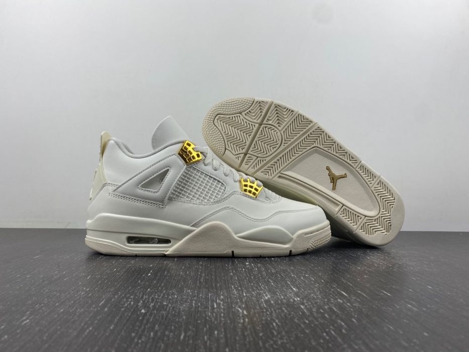 Air Jordan 4 Retro “Metallic Gold”