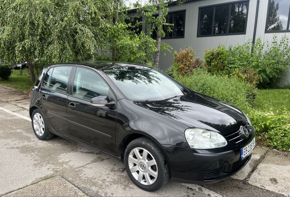 Golf 5,  1.6 2004