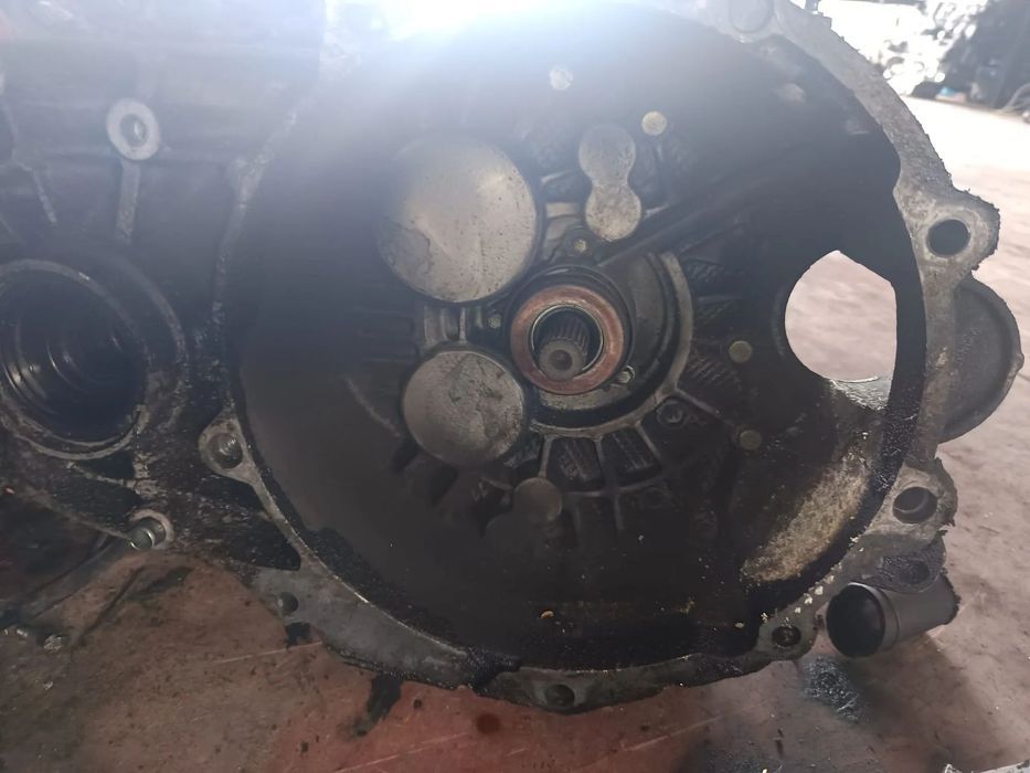 Cutie de viteze manuala 6+1  VOLKSWAGEN Sharan 7M 1.9 TDI 02n