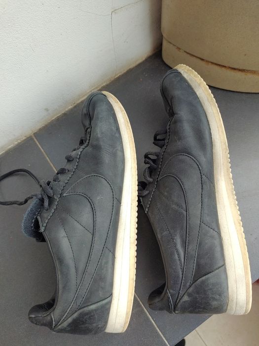 Продавам маратонки  Nike естествена кожа