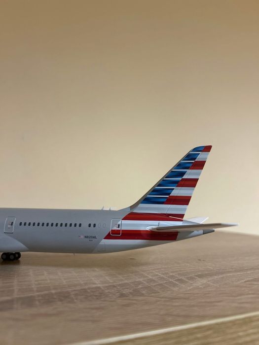 Макет на самолет 787 Dreamliner